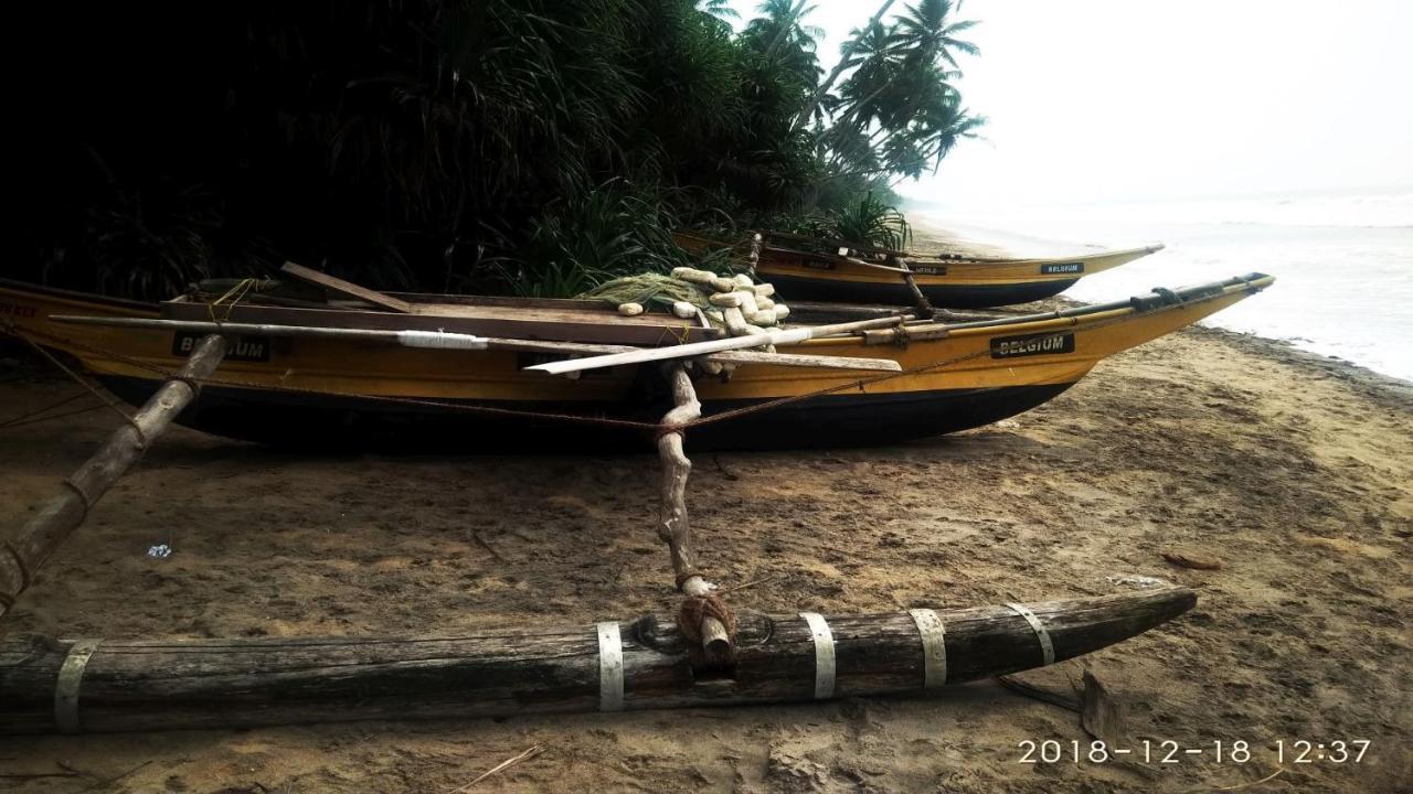 Suriya Ocean Villa Wadduwa Esterno foto